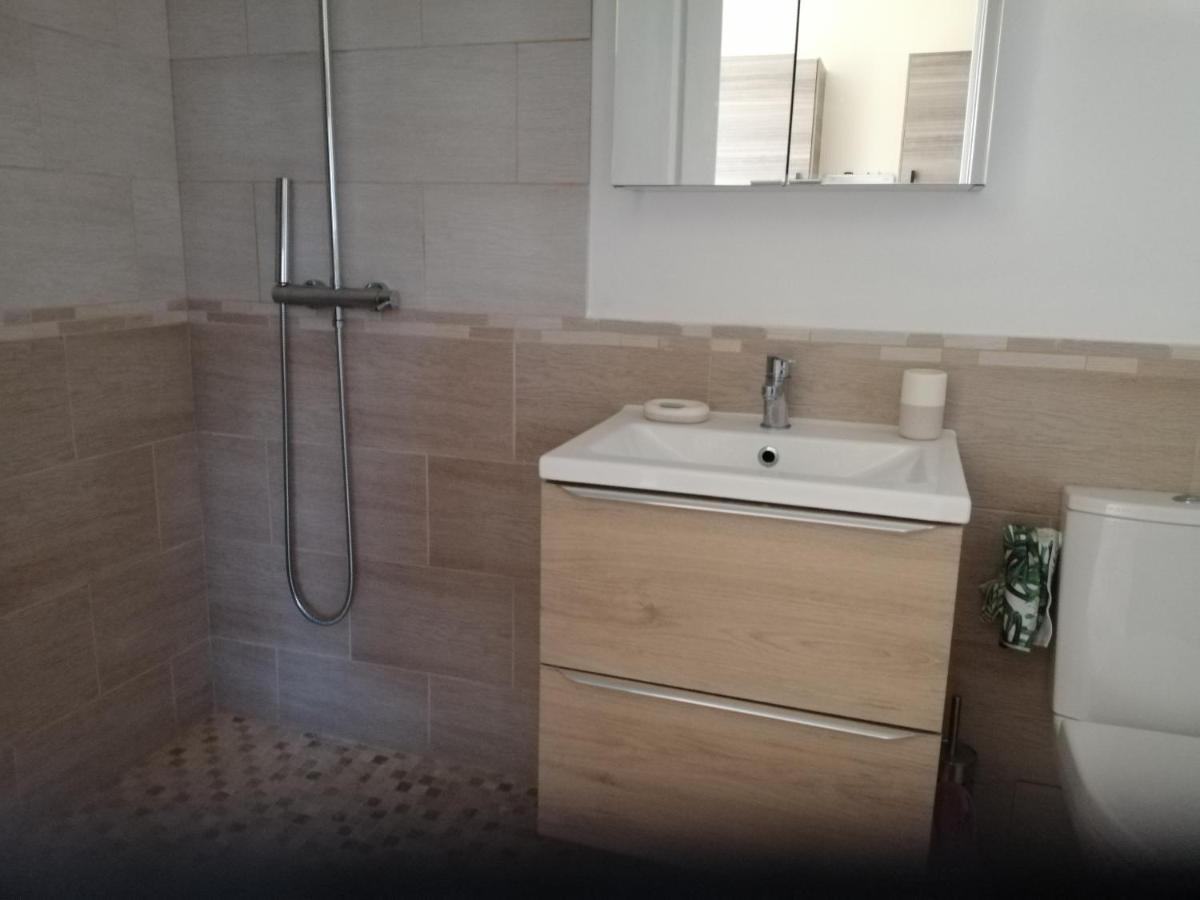 Captivating 2-bed House In * Saint-Léger-Magnazeix